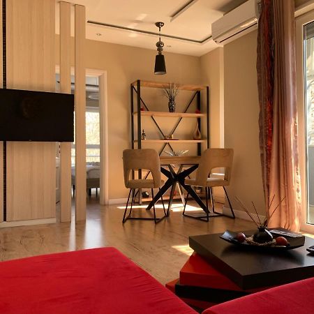 Haris Apartments Tirana Buitenkant foto