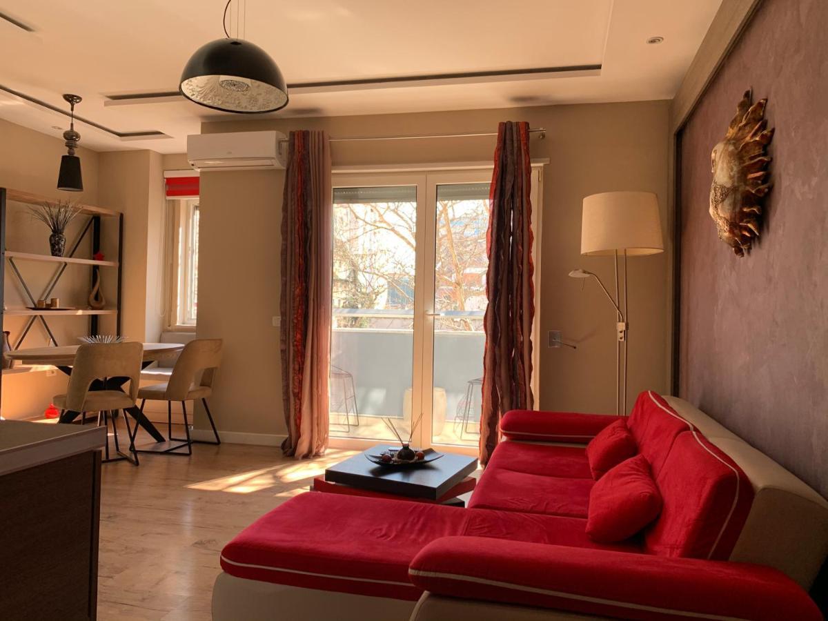 Haris Apartments Tirana Buitenkant foto